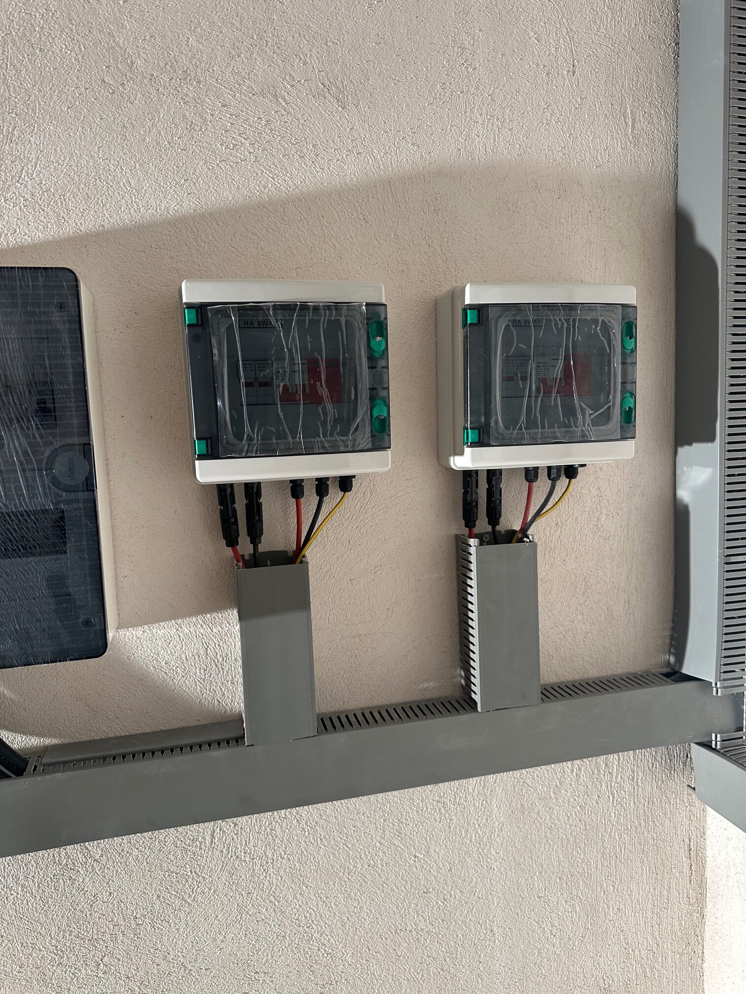 Αυτόνομο οικιακό φωτοβολταικό 10,4 Kwh με μπαταρία 41,6 Kwh 4 Σύστημα 1 - 10,4 Kwh με μπαταρία 41,6 Kwh